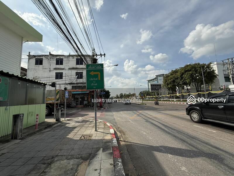 ขาย - ขายตึกแถว 3 ชั้น 21.5 ตร.ว. ริมถนน ซ.นนทบุรี46 ถ.สนามบินน้ำ 3.2 ล้านบาท, นนทบุรี