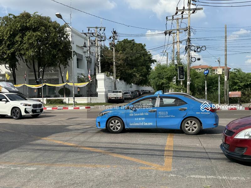 ขาย - ขายตึกแถว 3 ชั้น 21.5 ตร.ว. ริมถนน ซ.นนทบุรี46 ถ.สนามบินน้ำ 3.2 ล้านบาท, นนทบุรี