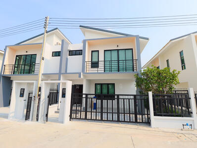 ขาย - บ้านแฝด โครงการมนทรีโอ แกรนด์ ศรีราชา (Montrio Grand Sriracha) ใกล้สวนเสือ, ชลบุรี