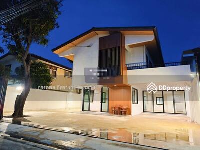 ขาย - (BTS ปุณณวิถี BTS อุดมสุข) ขาย บ้านเดี่ยวรีโนเวทแล้ว 4 ห้องนอน 2 ห้องน้ำ 61 ตรว. ซอยวชิรธรรมสาธิต 52, กรุงเทพ