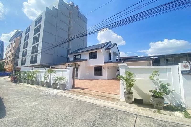 บ้านเดี่ยวพร้อมที่ดิน (รีโนเวททั้งหลัง) แจ้งวัฒนะ 28 แยก 2, Nonthaburi, แจ้งวัฒนะ, Bang Talat, Pak Kret, Nonthaburi, 2 Bedrooms, 350 sqm, Single Detached House For Sale, by ชนะชาติ นนท์ตา, 11839071 - DDproperty.com