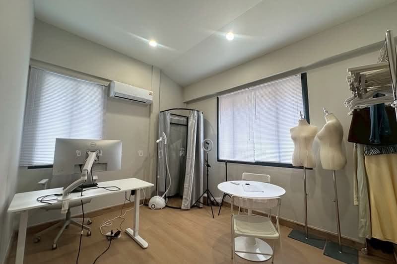 บ้านเดี่ยวพร้อมที่ดิน (รีโนเวททั้งหลัง) แจ้งวัฒนะ 28 แยก 2, นนทบุรี, แจ้งวัฒนะ, บางตลาด, ปากเกร็ด, นนทบุรี, 350 ตร.ม., บ้านเดี่ยว ขาย, โดย ชนะชาติ นนท์ตา, 11839071 - DDproperty.com