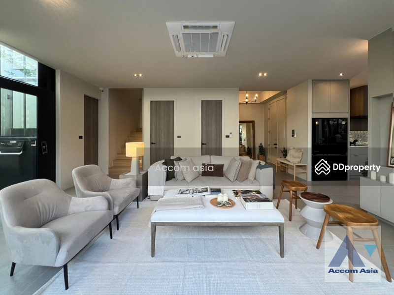 ให้เช่า - Private Swimming Pool 4 Bedrooms House for Sale and Rent in Sukhumvit,, กรุงเทพ
