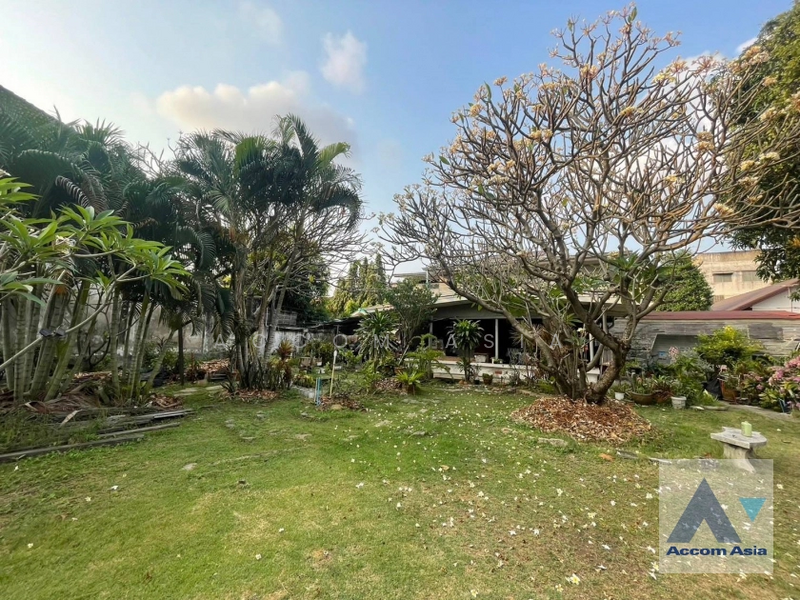 ให้เช่า - Home Office House for Rent in Sukhumvit, Bangkok near BTS On Nut (AA39774), กรุงเทพ