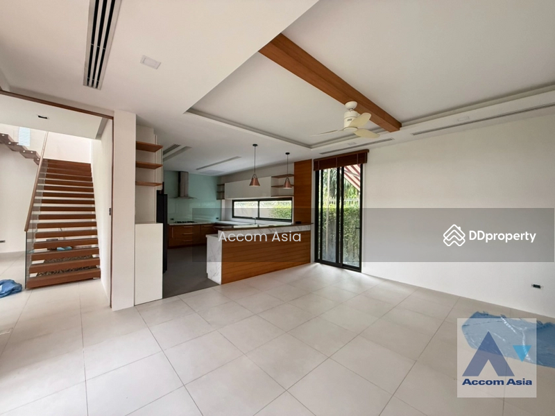 For Sale - Private Swimming Pool 5 Bedrooms House for Sale and Rent in Sukhumvit, Bangkok near, Bangkok