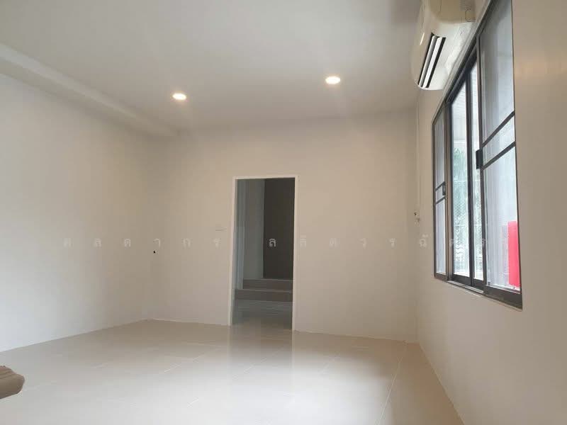 โฮมออฟฟิต ลาดพร้าว 91, กรุงเทพ, 1 -, วังทองหลาง, กรุงเทพ, 380 ตร.ม., ทาวน์เฮ้าส์ ขาย, โดย ดลดากร ลลิตวรฉัตร, 11840979 - DDproperty.com