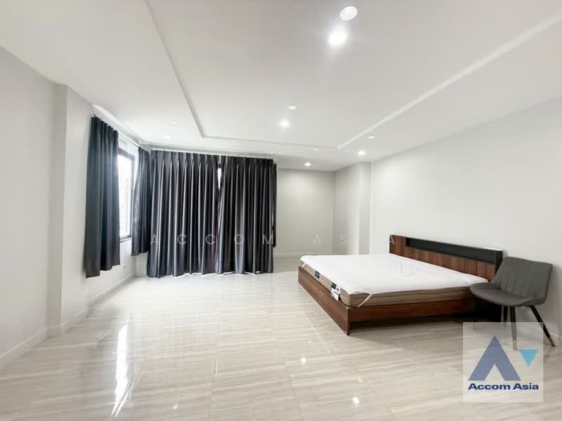 Newly renovated 5 Bedrooms House for Rent in Sukhumvit, Bangkok near BTS Thong Lo, Bangkok, Khlong Toei, Bangkok, 5 Bedrooms, 240 sqm, Single Detached House For Rent, by Accom Asia, 11841532 - DDproperty.com