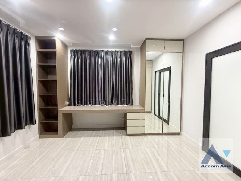 Newly renovated 5 Bedrooms House for Rent in Sukhumvit, Bangkok near BTS Thong Lo, กรุงเทพ, คลองเตย, กรุงเทพ, 240 ตร.ม., บ้านเดี่ยว ให้เช่า, โดย Accom Asia, 11841532 - DDproperty.com