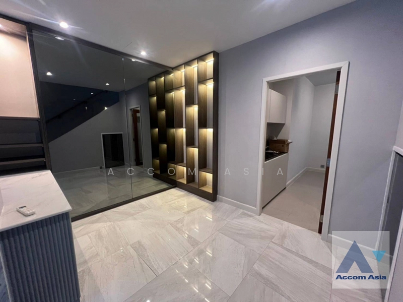 Arna Ekkamai, Bangkok, 332 Soi Sukhumvit 65 Sukhumvit Road, Phra Kanong Nua, Watthana, Bangkok, 4 Bedrooms, 500 sqm, Single Detached House For Rent, by Accom Asia, 11841542 - DDproperty.com