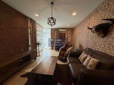 ขาย - PLEX Watcharapol : เพล็กซ์ วัชรพล, กรุงเทพ