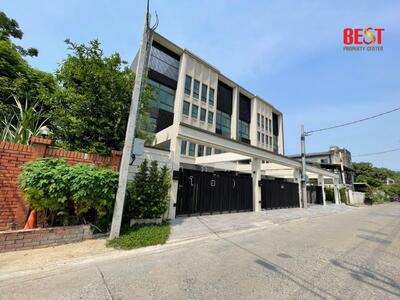 ขาย - ขาย บ้านเดี่ยว 4 ชั้น ใหม่ มือหนึ่ง ใกล้ MRT รามอินทรา เหมาะทั้งเป็น ที่พักอาศัย และ Office, กรุงเทพ