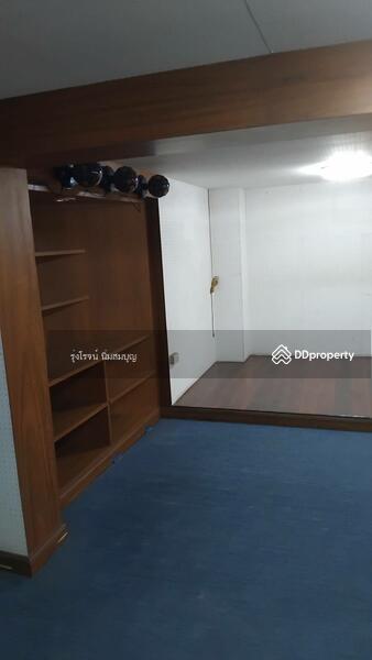 For Rent - For rent: 2 commercial buildings on Chalermnimit 3 Road, opposite CJ MORE, CJ Supermarket., Bangkok