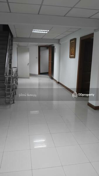 For Rent - For rent: 2 commercial buildings on Chalermnimit 3 Road, opposite CJ MORE, CJ Supermarket., Bangkok