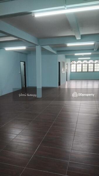For Rent - For rent: 2 commercial buildings on Chalermnimit 3 Road, opposite CJ MORE, CJ Supermarket., Bangkok