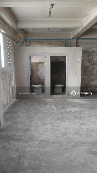 For Rent - For rent: 2 commercial buildings on Chalermnimit 3 Road, opposite CJ MORE, CJ Supermarket., Bangkok