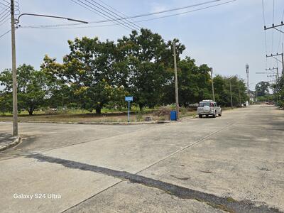 ขาย - ที่ดินแปลงมุมริมน้ำ สวย เดอะลากูน 3 ต่ำกว่าราคาประเมิน, ปทุมธานี