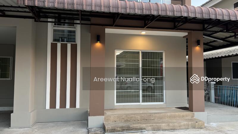 Front house หน้าบ้าน