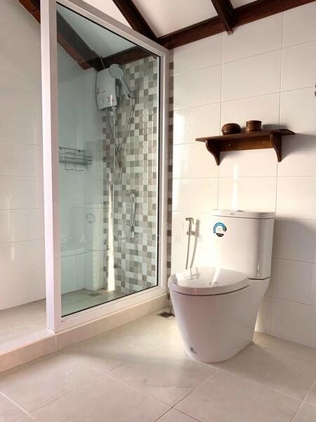 For Sale - Two-Bedroom Two-Bathroom Wooden House for Rent/Sale, Chon Buri (Pattaya)