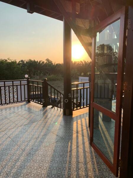 For Sale - Two-Bedroom Two-Bathroom Wooden House for Rent/Sale, Chon Buri (Pattaya)