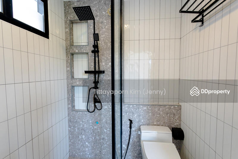 ขาย - ็House For Sale Near HuayKwang, Ladphrao , Ratchada A53 ตรว 3 นอน 3 น้ำ 1 ห้องครัว 1 ห้องนั่งเล่น, กรุงเทพ