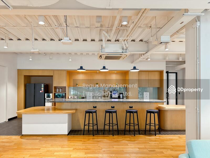 ให้เช่า - การเข้าถึงสำนักงานออกแบบได้ตลอด 24 ชั่วโมงสำหรับ 2 คนใน Spaces Suthi Building, กรุงเทพ