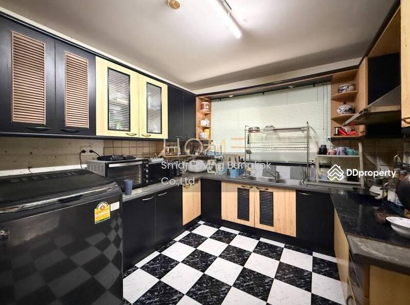 For Sale - House Phahonyothin, Bangkok