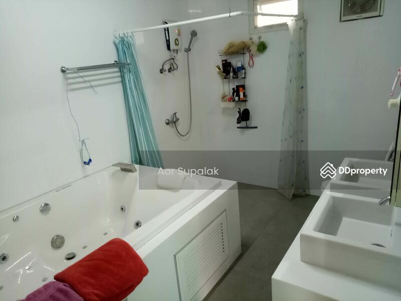 For Sale - Nawarat Village, Chiang Mai