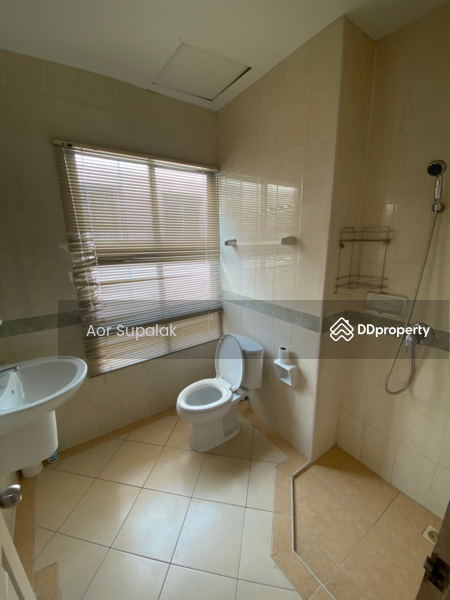 For Sale - Baan Klang Muang Swiss Town Kaset-Nawamin, Bangkok