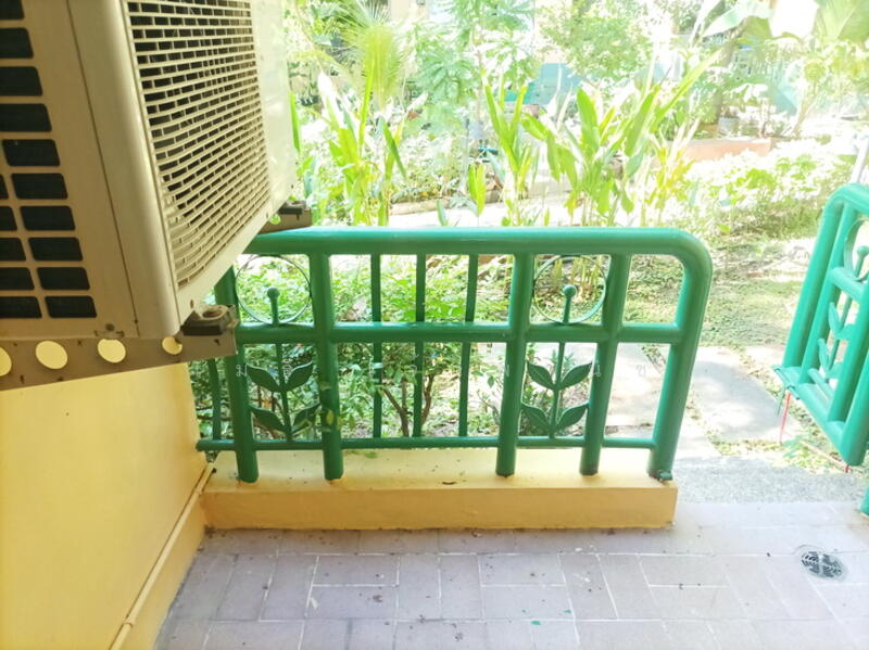 ระเบียงห้องนั่งเล่น ชั้น 1 - 1st Floor Living Room Balcony