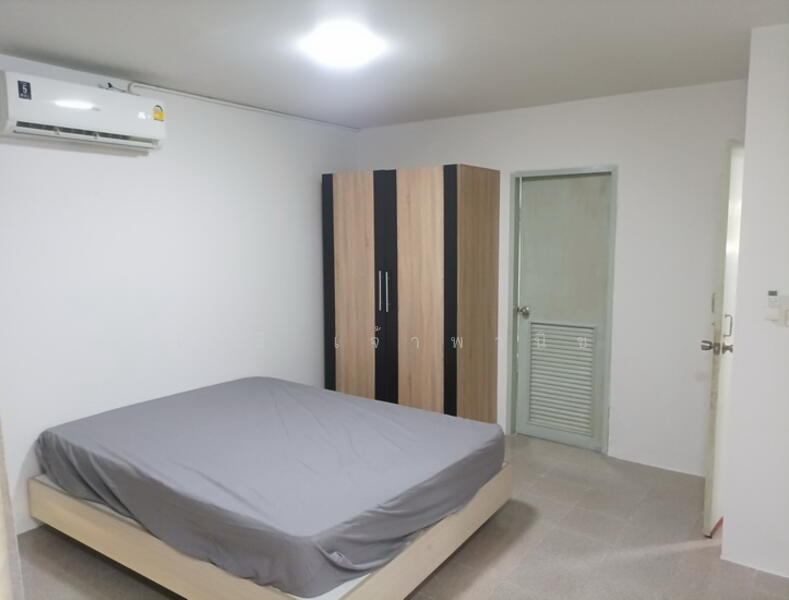 ห้องนอนใหญ่ - Master Bedroom