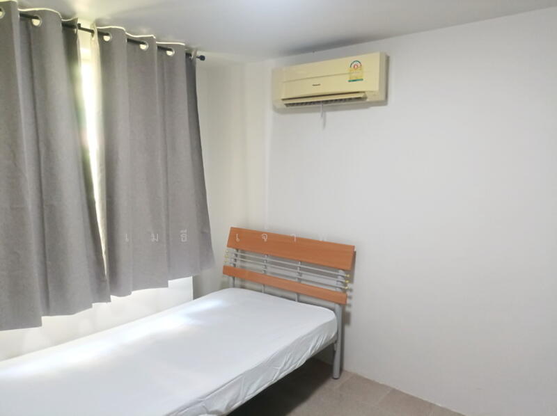 ห้องนอนเล็ก - 2nd Bedroom