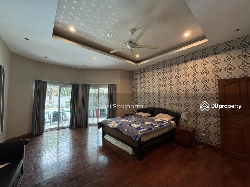 For Rent - Luxury 5 Bedrooms On The Rock Pattaya Pool Villa, Chon Buri