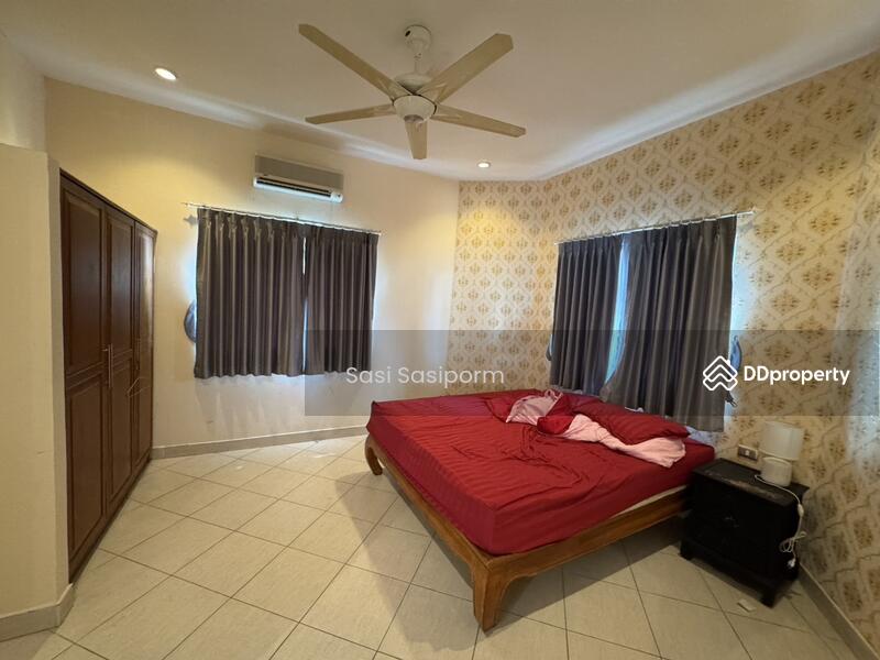 For Rent - Luxury 5 Bedrooms On The Rock Pattaya Pool Villa, Chon Buri