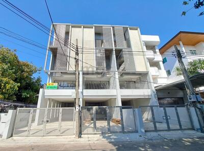 ขาย - 10240, กรุงเทพ