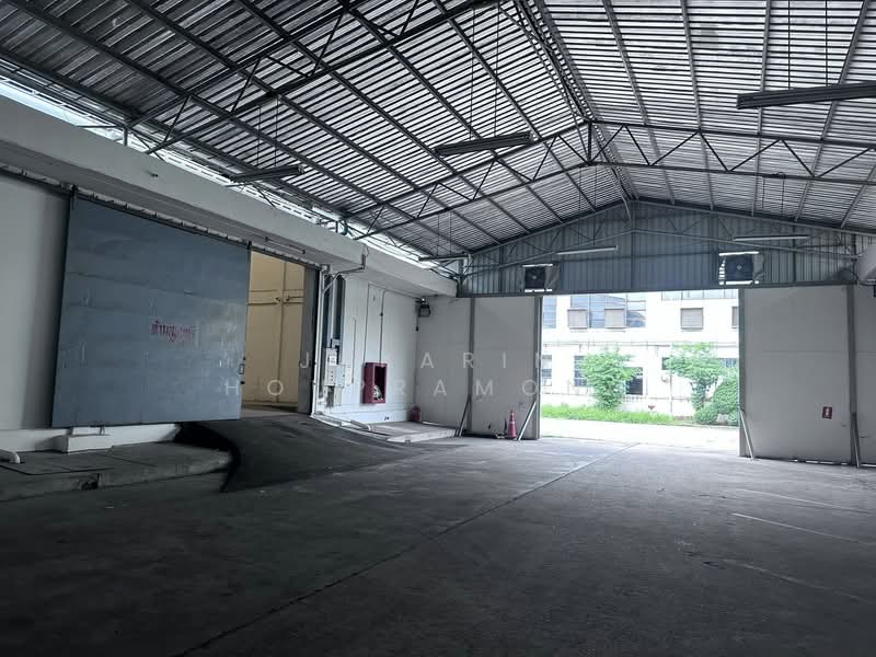 ให้เช่าโกดัง เทพารักษ์ อ.เมือง สมุทรปราการ ติดรถไฟฟ้า พื้นที่ 13,410 ตร.ม, สมุทรปราการ, เทพารักษ์, เมืองสมุทรปราการ, สมุทรปราการ, 1,728 ตร.ม., โกดัง-โรงงาน ให้เช่า, โดย Jakarin Houpramong, 11846401 - DDproperty.com