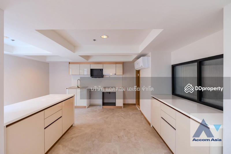 For Rent - uplex Condo, Pet friendly 3 Bedrooms Apartment for Rent in Sathorn, Bangkok near BTS Chong Nonsi, Bangkok