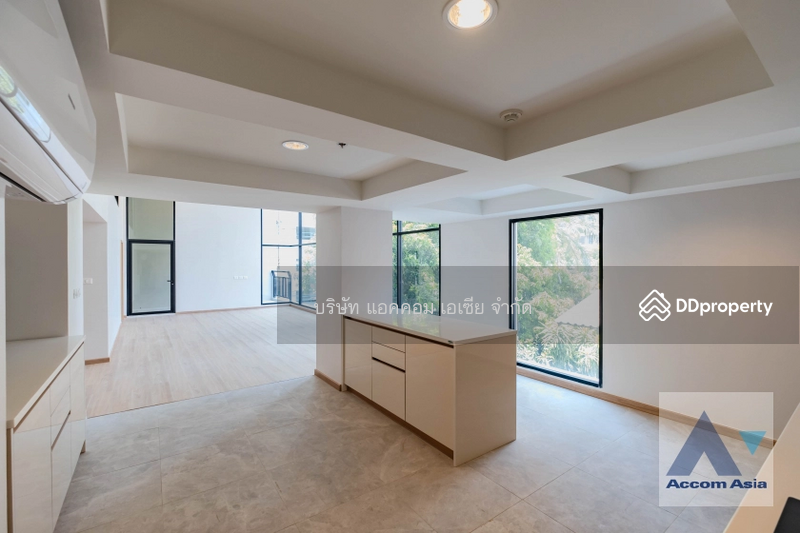 For Rent - uplex Condo, Pet friendly 3 Bedrooms Apartment for Rent in Sathorn, Bangkok near BTS Chong Nonsi, Bangkok