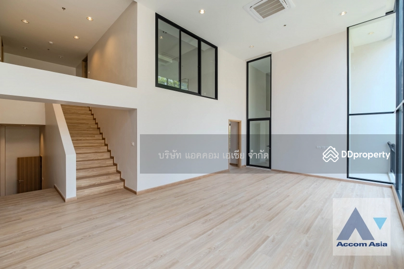 For Rent - uplex Condo, Pet friendly 3 Bedrooms Apartment for Rent in Sathorn, Bangkok near BTS Chong Nonsi, Bangkok