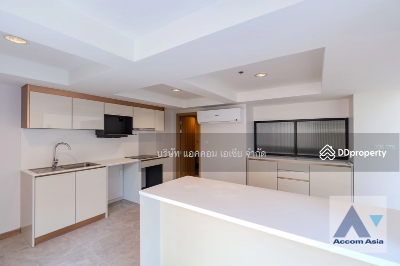 For Rent - uplex Condo, Pet friendly 3 Bedrooms Apartment for Rent in Sathorn, Bangkok near BTS Chong Nonsi, Bangkok
