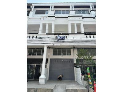 ขาย - ขายอาคารพาณิชย์ 17 ตรว 4 ชั้น รีโนเวทใหม่ หลัง รพ.เทพปัญญา ตำบลฟ้าฮ่าม อำเภอเมือง จังหวัดเชียงใหม่, เชียงใหม่