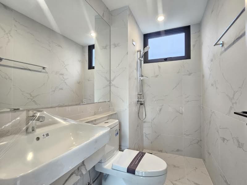 Baan Klang Muang Classe Ratchayothin : บ้านกลางเมือง คลาสเซ่ รัชโยธิน, กรุงเทพ, จตุจักร, จตุจักร, กรุงเทพ, 238 ตร.ม., ทาวน์เฮ้าส์ ขาย, โดย Sukanya Thiratanapan, 11847681 - DDproperty.com