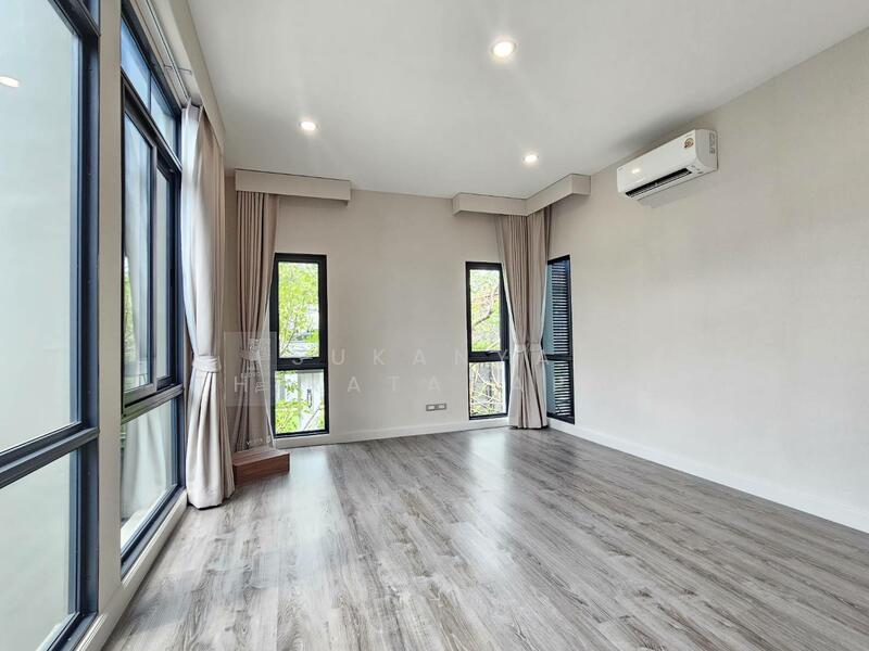 Baan Klang Muang Classe Ratchayothin, Bangkok, Chatuchak, Chatuchak, Bangkok, 3 Bedrooms, 238 sqm, Townhouse For Sale, by Sukanya Thiratanapan, 11847681 - DDproperty.com