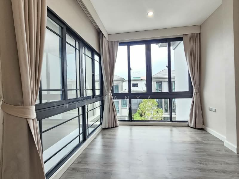 Baan Klang Muang Classe Ratchayothin : บ้านกลางเมือง คลาสเซ่ รัชโยธิน, กรุงเทพ, จตุจักร, จตุจักร, กรุงเทพ, 238 ตร.ม., ทาวน์เฮ้าส์ ขาย, โดย Sukanya Thiratanapan, 11847681 - DDproperty.com