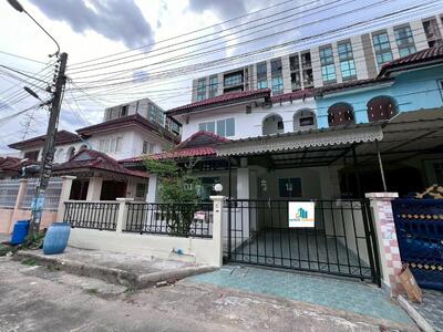 ขาย - ขายบ้านแฝด 2 ชั้น หมู่บ้านกัญจเพชร 3 นวมินทร์ 74 ใกล้รถไฟฟ้า ทำเลดีมาก, กรุงเทพ