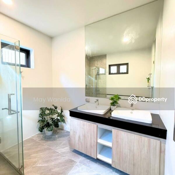 ขาย - 5 Bedrooms Pool Villa @Soi Jitladdapirom, ภูเก็ต