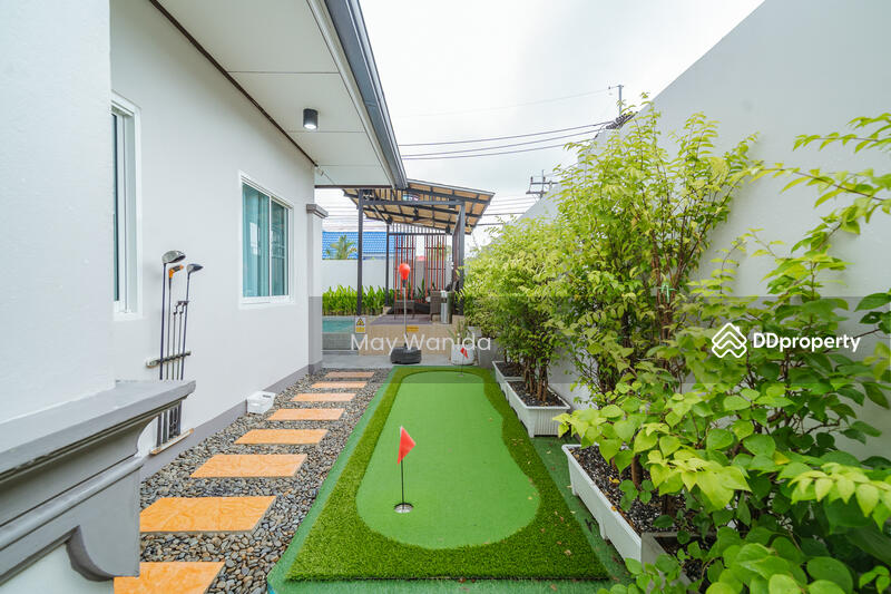 ขาย - Pool Villa with Mini Golf and Billiards for Sale/Rent in Phuket, ภูเก็ต
