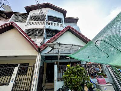 ขาย - ทาวน์เฮ้าส์ 3 ชั้น ใกล้ MRT วงศ์สว่าง บางซื่อ หลังริม, กรุงเทพ