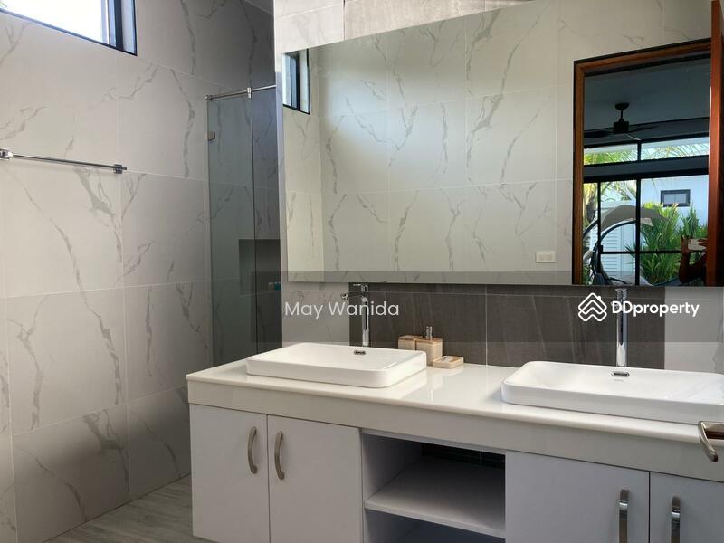 ขาย - 4 Bedroom Villa on 1600 SQM Land for Sale at Paklok, ภูเก็ต