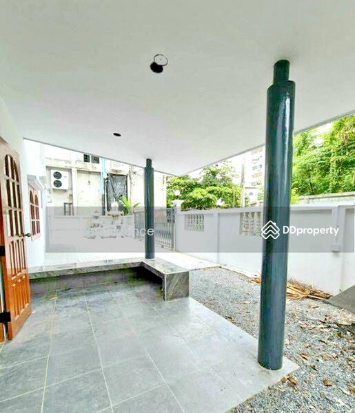 ให้เช่า - โฮมออฟฟิศ โชคชัย 4, H0684, กรุงเทพ
