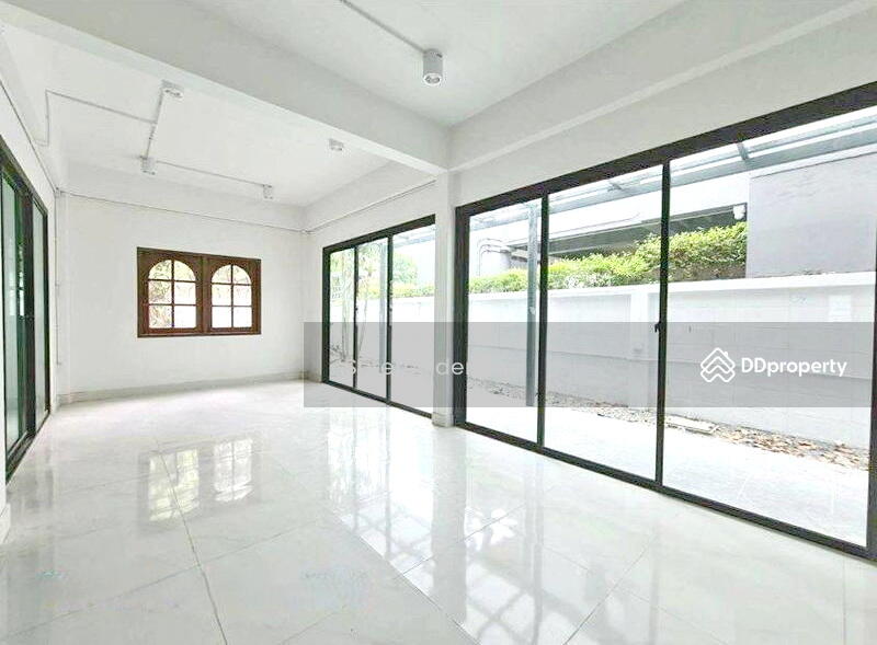 ให้เช่า - โฮมออฟฟิศ โชคชัย 4, H0684, กรุงเทพ